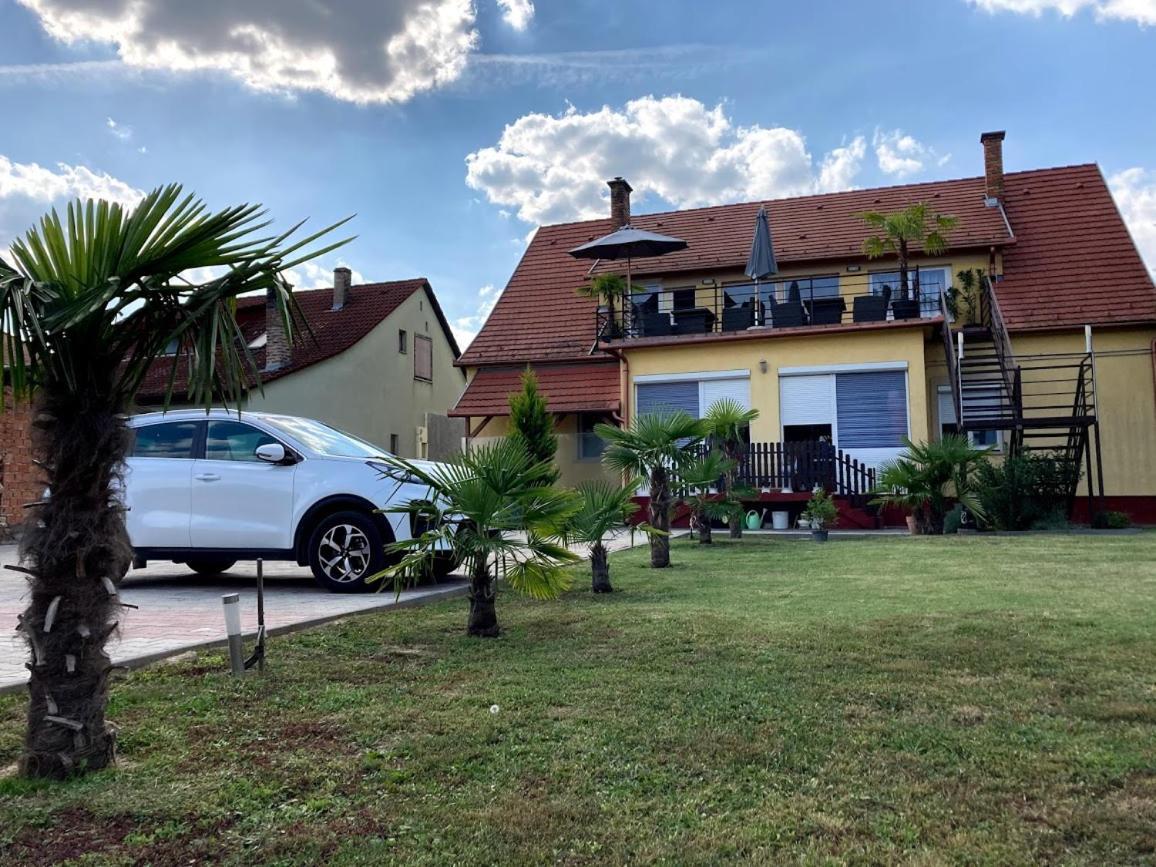 Roze Vendeghaz Hotel Villany Luaran gambar