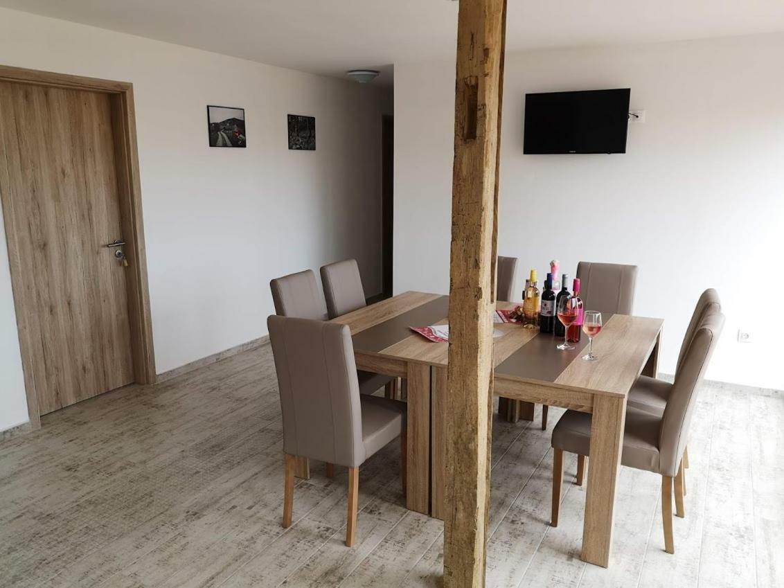 Roze Vendeghaz Hotel Villany Luaran gambar