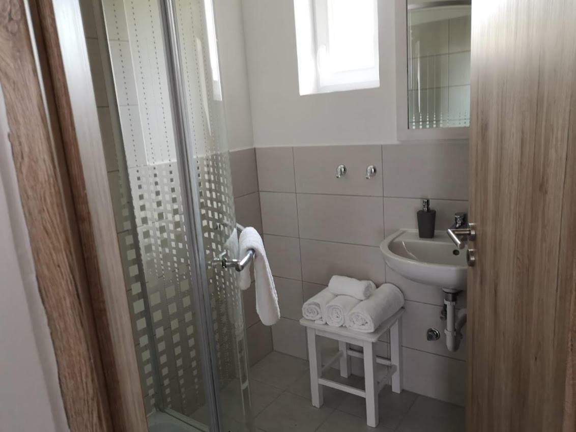 Roze Vendeghaz Hotel Villany Luaran gambar
