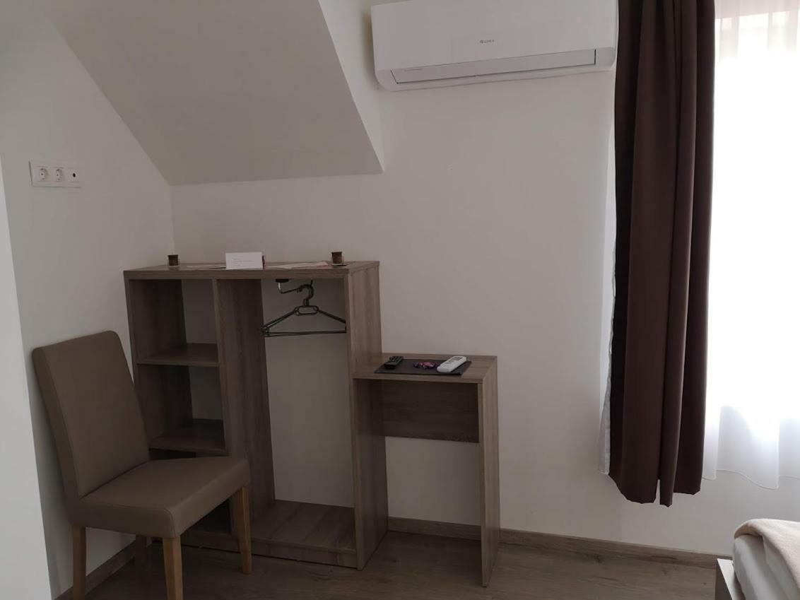 Roze Vendeghaz Hotel Villany Luaran gambar